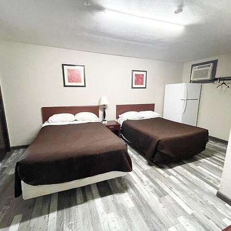 Fort Scott Azure Sky Motel מראה חיצוני תמונה